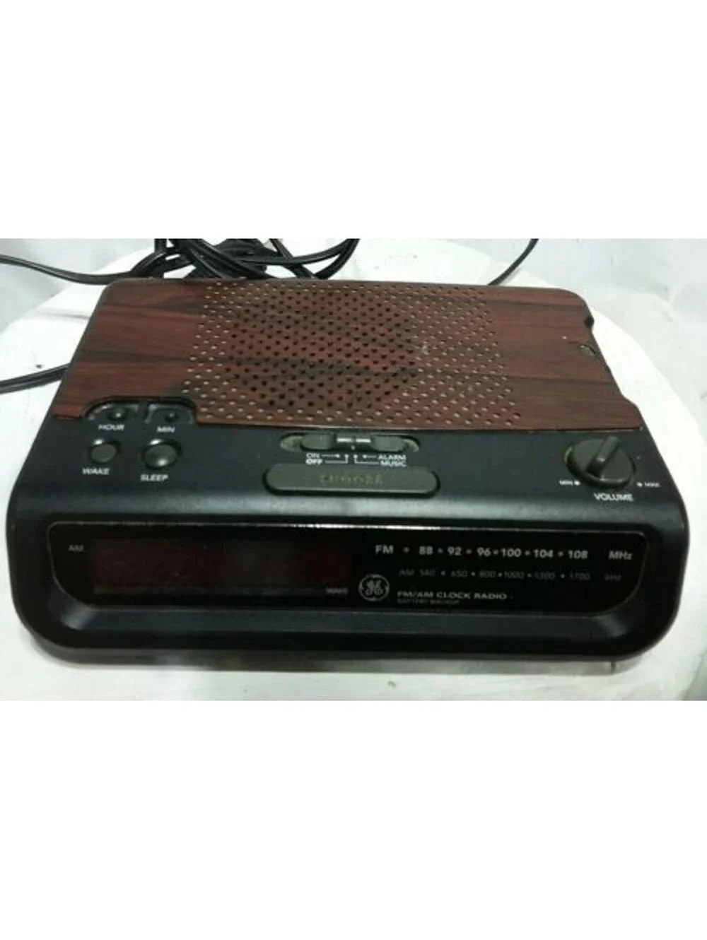 Vintage GE General Electric 7-4613C AM/FM Digital Alarm Clock Radio Wood Tested